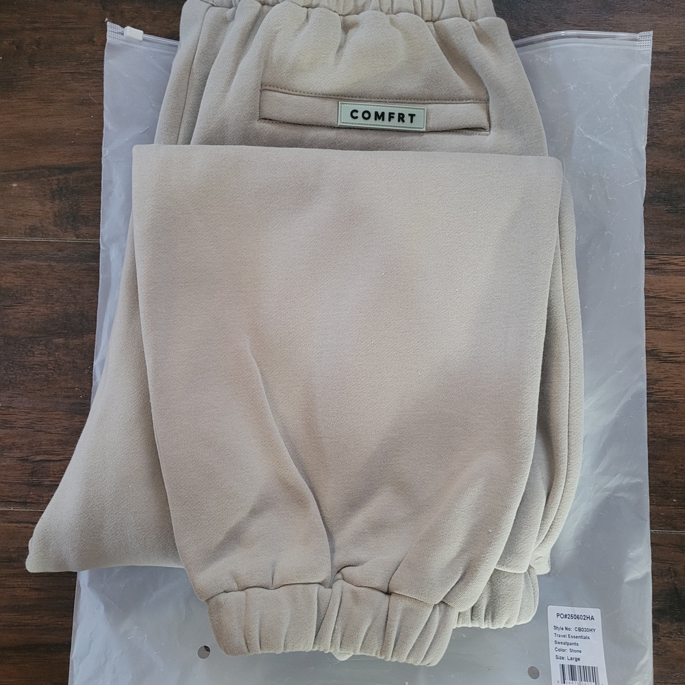 Comfrt L Stone Travel Essentials Sweatpants Unisex